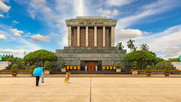 Ho Chi Minh Mausoleum i Hanoi i Vietnam.